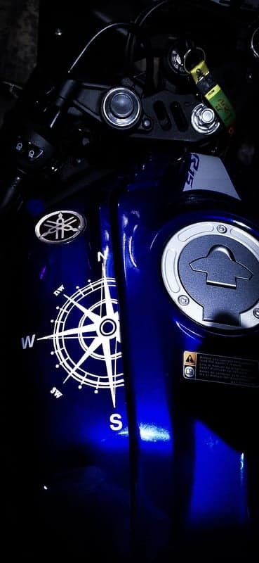 Yamaha R15 Motorcycle with Compass Decal and Key