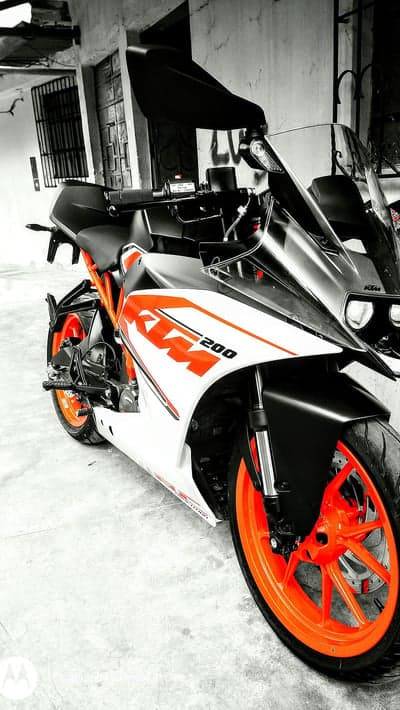 KTM RC 200 Motorcycle - Striking Orange and White Design