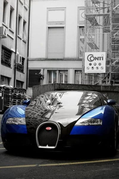 Bugatti Veyron Hypercar Urban Alley Reflection Wallpaper