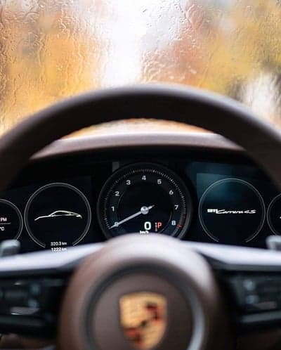 Porsche 911 Carrera 4S Rainy Autumn Dashboard Wallpaper