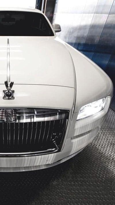 White Rolls-Royce Ghost Hood Ornament Phone Wallpaper
