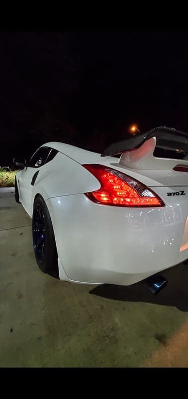 White Nissan 370Z JDM Rear View Night Mobile Wallpaper