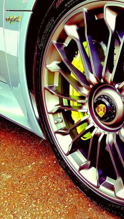 Porsche 918 Spyder Yellow Caliper Mobile Wallpaper