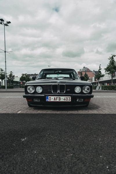 Classic BMW E28 M535i Front View Parking