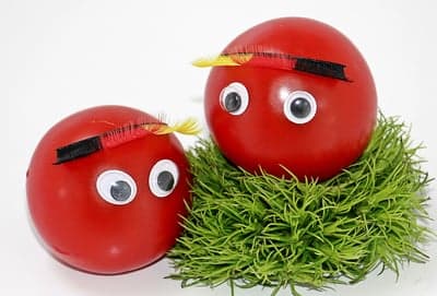Cute Tomatoes with Googly Eyes and Eyelashes