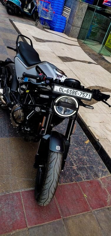 Husqvarna Vitpilen 250 motorcycle parked outdoors