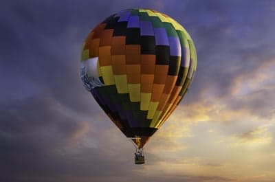 Cinematic Sunset Hot Air Balloon Backdrop for Mobile Screens