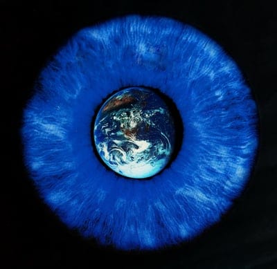 eye,earth,4k wallpaper,windows wallpaper,desktop backgrounds,beautiful wallpaper,world,recognize,mac wallpaper,free background,globe,space wallpaper,see,view,understanding,pupil,cosmos,universe,space,cool backgrounds