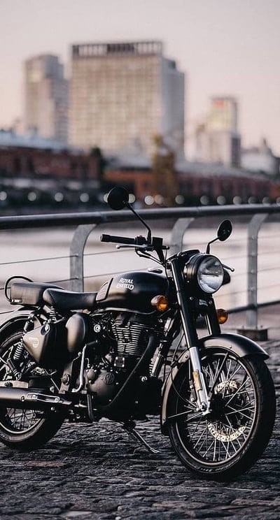 Bullet royal enfield, bike, bullet, city, motor, motorcycle, racer, royal, royal enfield, royals, triumph, mobile wallpaper, android wallpaper, iPhone wallpaper, phone wallpaper