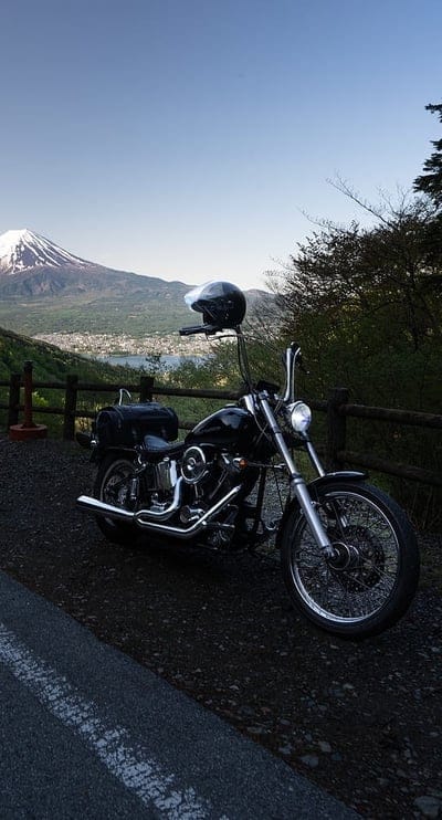 harley davidson, motorcycle, bike, asphalt, view, mobile wallpaper, android wallpaper, iPhone wallpaper, phone wallpaper