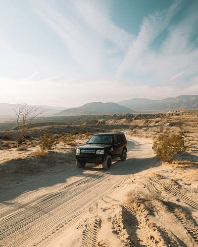 land rover, car, suv, black, sand, mobile wallpaper, android wallpaper, iPhone wallpaper, phone wallpaper