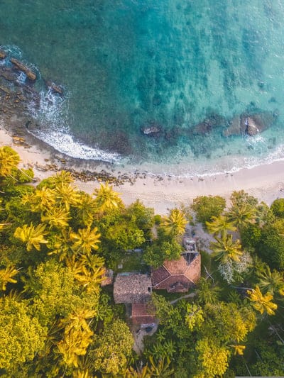 coast,beach,aerial view,beautiful wallpaper,palm trees,trees,mobile wallpaper,tropical,tropics,travel,sand,samsung wallpaper,landscape,mobile wallpaper 4k,nature,forest,ocean,sea,house,villa
