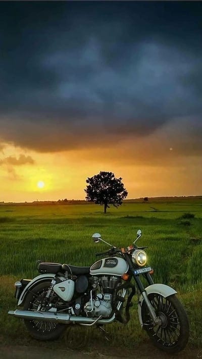 Bullet Wale, Sunset Background, royal enfield, bike, mobile wallpaper, android wallpaper, iPhone wallpaper, phone wallpaper