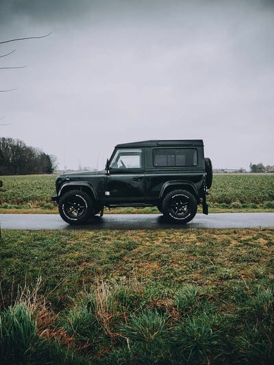land rover, car, suv, grass, mobile wallpaper, android wallpaper, iPhone wallpaper, phone wallpaper