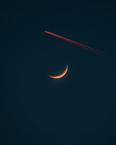 moon,mobile wallpaper 4k,moon light,ipad wallpaper,iphone wallpaper,moonlight,lock screen wallpaper,phone wallpaper,beautiful wallpaper,sky night,sky,crescent,moon wallpaper,samsung wallpaper,aesthetic wallpaper,mobile wallpaper,sky background,nature