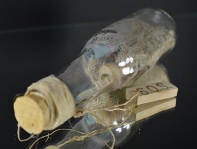 message in a bottle,4K wallpaper,free background,laptop wallpaper,free wallpaper,beautiful wallpaper,4K wallpaper,Windows wallpaper,cool backgrounds,SOS,Mac wallpaper,wallpaper HD,bottle,wallpaper 4K,HD wallpaper,full HD wallpaper,desktop backgrounds,back