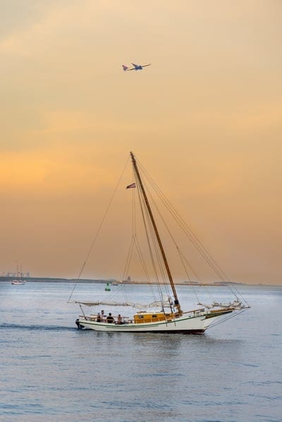 sailboat,sea,ipad wallpaper,samsung wallpaper,sunset,dusk,ocean,beautiful wallpaper,iphone wallpaper,lock screen wallpaper