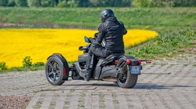 motorcyclist,motorbike,tricycle,laptop wallpaper,the vehicle,tour,desktop backgrounds,4K wallpaper,HD wallpaper,beautiful wallpaper,wallpaper 4K,field nature,Windows wallpaper,Mac wallpaper,wallpaper,cool backgrounds,4K wallpaper,plein air,wallpaper HD,fr