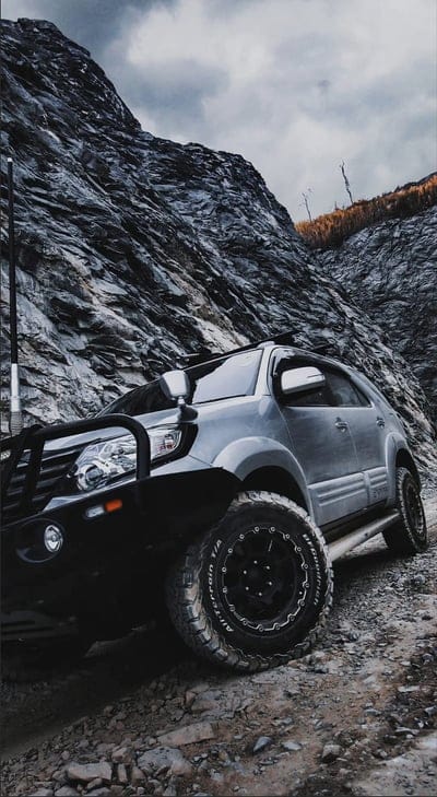 Off-road Car, 4x4, car, carros, gris, mountain, mountains, off-road, offroad, vehicle, vehicles, mobile wallpaper, android wallpaper, iPhone wallpaper, phone wallpaper