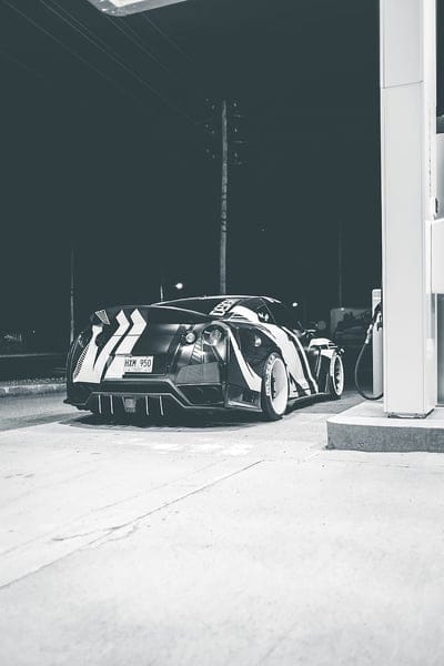 car, sports car, gas station, bw, mobile wallpaper, android wallpaper, iPhone wallpaper, phone wallpaper
