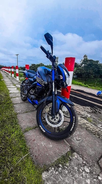NS, bike, motorcycle, ns160, ns200, pulsar, esports, mobile wallpaper, android wallpaper, iPhone wallpaper, phone wallpaper