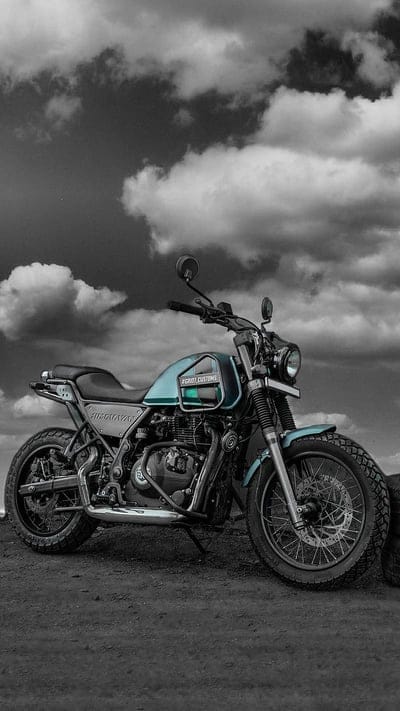 Bike Bullet.green.himalyan, bike bullet, himalyan, royal enfiled, bike, bullet, mobile wallpaper, android wallpaper, iPhone wallpaper, phone wallpaper