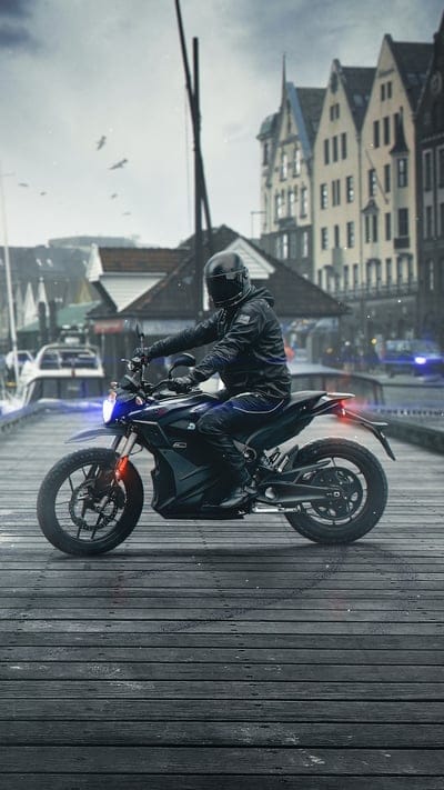 motorcycle,motorcyclist,headlight,helmet