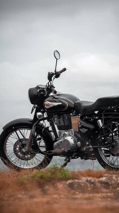 Royal Enfield Live, Parked On Mountain, bike, bullet, mobile wallpaper, android wallpaper, iPhone wallpaper, phone wallpaper