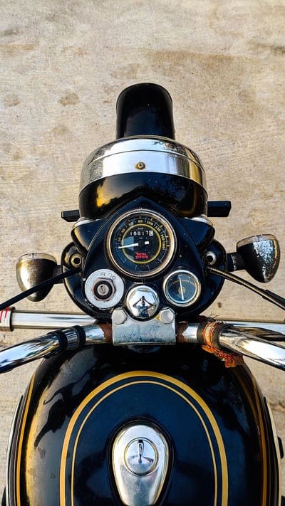 Bike Bullet.meter.bullet, bike bullet, bullet, bike, royal enfiled, mobile wallpaper, android wallpaper, iPhone wallpaper, phone wallpaper