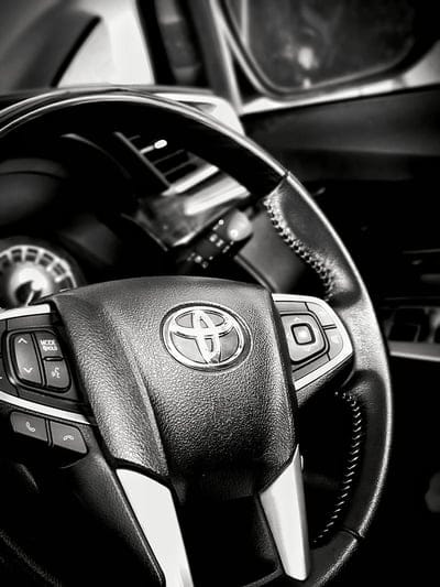 Innova Crysta, car, logo, mobile wallpaper, android wallpaper, iPhone wallpaper, phone wallpaper