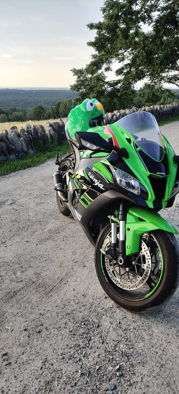 Kawasaki ZX-10R, bike, black, green, honda, motorcycle, suzuki, yamaha, zx10r, mobile wallpaper, android wallpaper, iPhone wallpaper, phone wallpaper