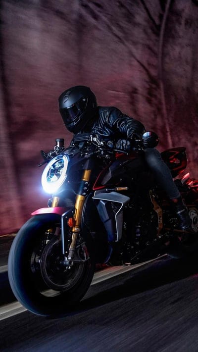 riding,blackbike