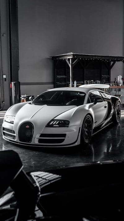 Matte White Veyron, bugatti, car, hypercar, supercar, carbon, america, black, mobile wallpaper, android wallpaper, iPhone wallpaper, phone wallpaper