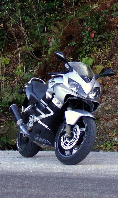 Honda Cbr 600rr, bike, black, fast, silver, mobile wallpaper, android wallpaper, iPhone wallpaper, phone wallpaper