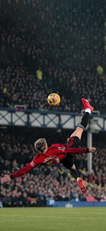 alejandro garnacho,soccer player,manchester united,soccer,pass,ball