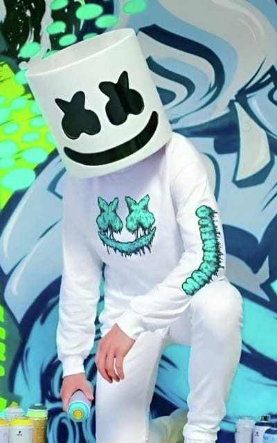 marshmallow,dj,mask,guy,graffiti,paints