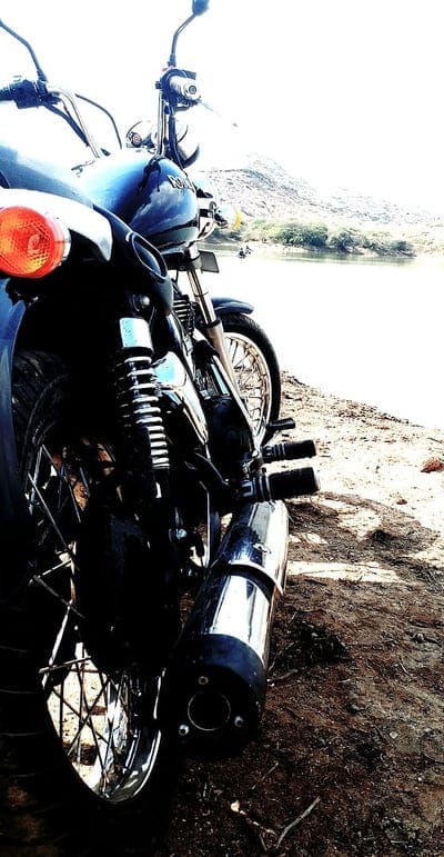 Royal Enfield, bike, motorcycle, royalenfield, thunderbird, mobile wallpaper, android wallpaper, iPhone wallpaper, phone wallpaper