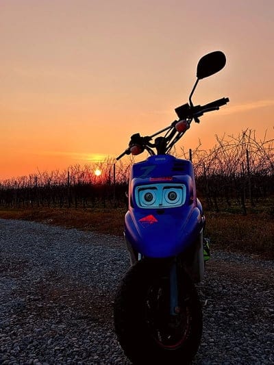 Booster, bike, motor, motorcycle, sole, sun, mobile wallpaper, android wallpaper, iPhone wallpaper, phone wallpaper