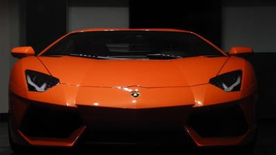 lamborghini,automotive,desktop backgrounds,wallpaper hd,cool backgrounds,4k wallpaper,laptop wallpaper,beautiful wallpaper,4k wallpaper,full hd wallpaper