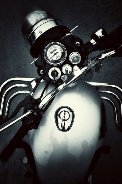 RE, royal enfield, gun, b/w, new enfield, bullet, black, bike, mobile wallpaper, android wallpaper, iPhone wallpaper, phone wallpaper