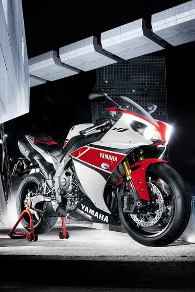 Yamaha R1, bike, motorcycle, racing, stunts, mobile wallpaper, android wallpaper, iPhone wallpaper, phone wallpaper
