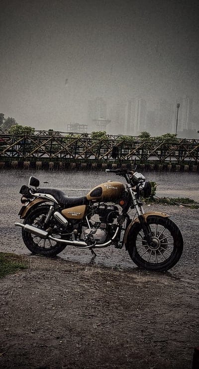Bike in rain, army color bike, biker, bullet, bullet 350, classic 350, rain, rainy day, rider, royal enfield, thunderbird 350, mobile wallpaper, android wallpaper, iPhone wallpaper, phone wallpaper
