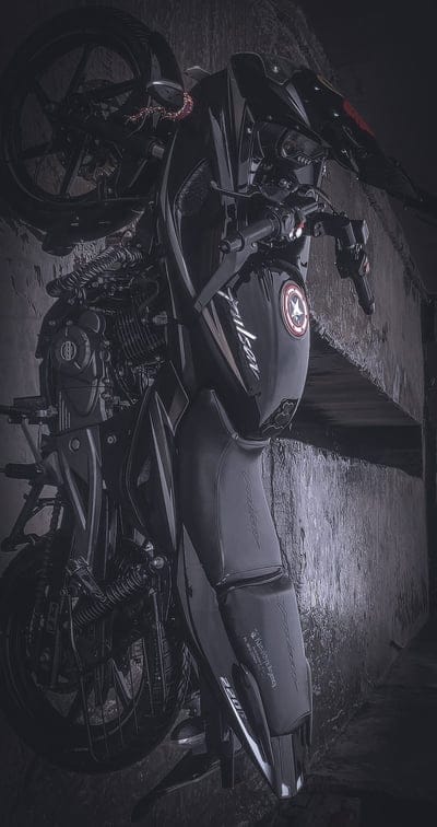 Pulsar 220f lover, bike, legend bike, monster, motor, motorcycle, racer, sportsbike, mobile wallpaper, android wallpaper, iPhone wallpaper, phone wallpaper