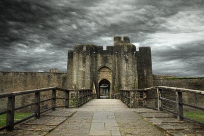 castle,wales,full hd wallpaper,laptop wallpaper,free background,wallpaper 4k,caerphilly welsh,desktop backgrounds,windows wallpaper,hd wallpaper,4k wallpaper,uk historical,beautiful wallpaper,landmark,story,architecture,fortress,united kingdom
