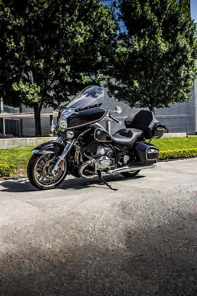 bmw r18, motorcycle, bike, black, mobile wallpaper, android wallpaper, iPhone wallpaper, phone wallpaper