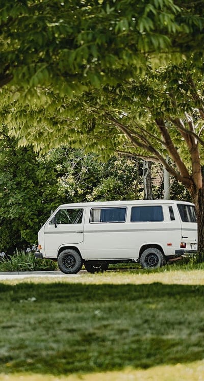 van, car, white, old, side view, mobile wallpaper, android wallpaper, iPhone wallpaper, phone wallpaper
