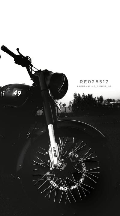 Royal Enfield, amoled, bike wallpap, bullet, classic 350, classic 500, desert storm, royal enfield, mobile wallpaper, android wallpaper, iPhone wallpaper, phone wallpaper
