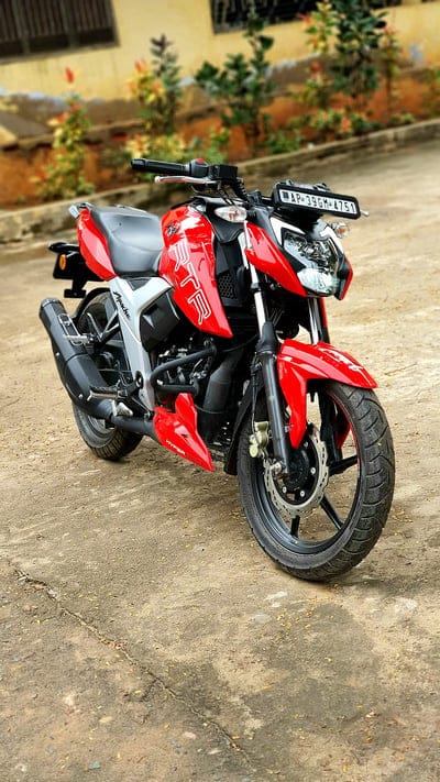 Apache RTR 160 4V, 160 4v, bike, motor, motorcycle, stunt, tvs, mobile wallpaper, android wallpaper, iPhone wallpaper, phone wallpaper