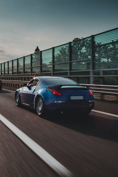 nissan 350z, nissan, sports car, car, movement, mobile wallpaper, android wallpaper, iPhone wallpaper, phone wallpaper