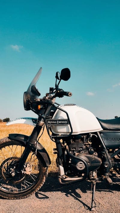Royal Enfield Live, White Himalayan, Brown Grass Background, bike, mobile wallpaper, android wallpaper, iPhone wallpaper, phone wallpaper